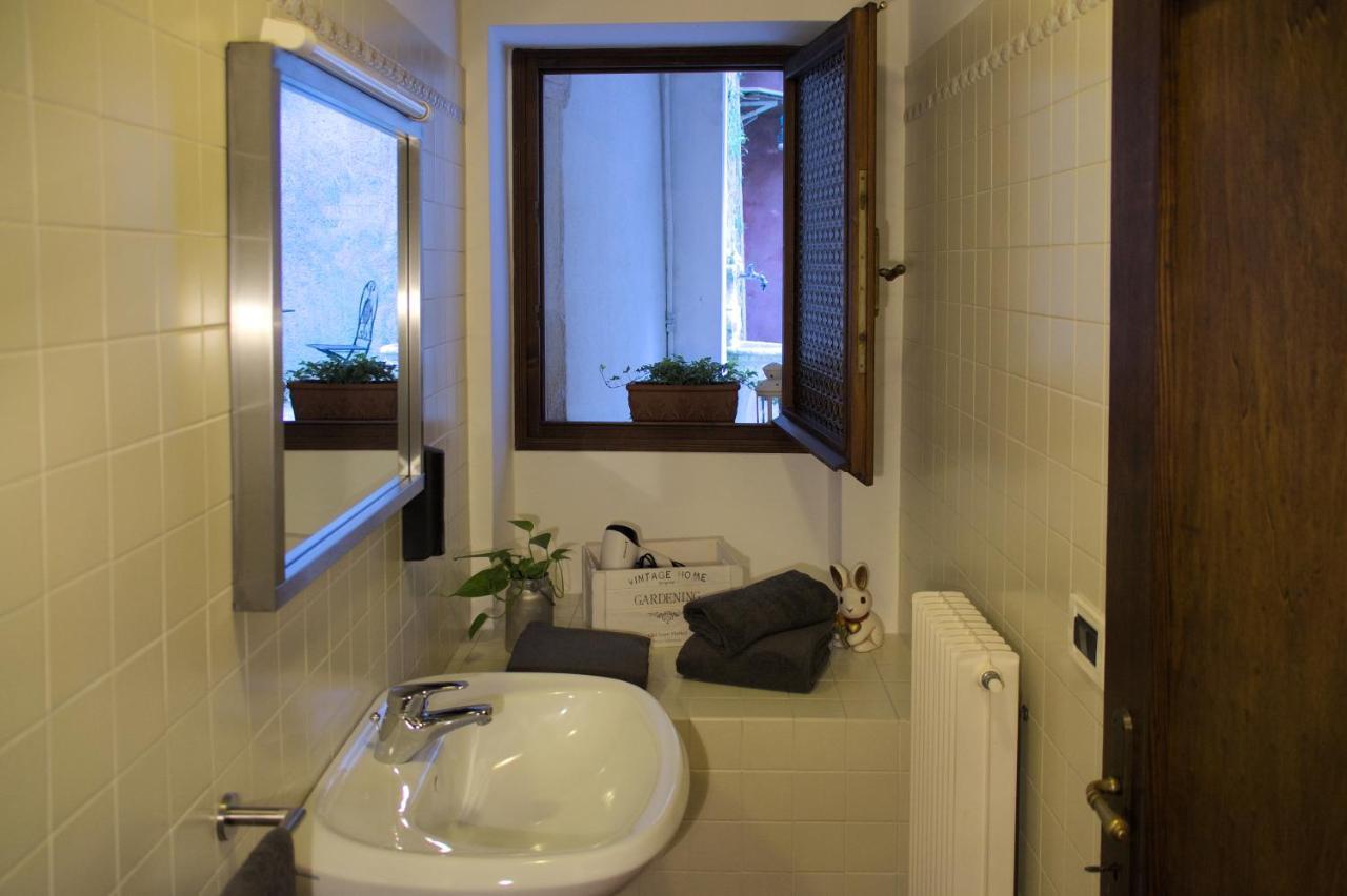 Ferienwohnung Accogliente Locale Con Terrazzo In Centro Storico Vittorio Veneto Exterior foto